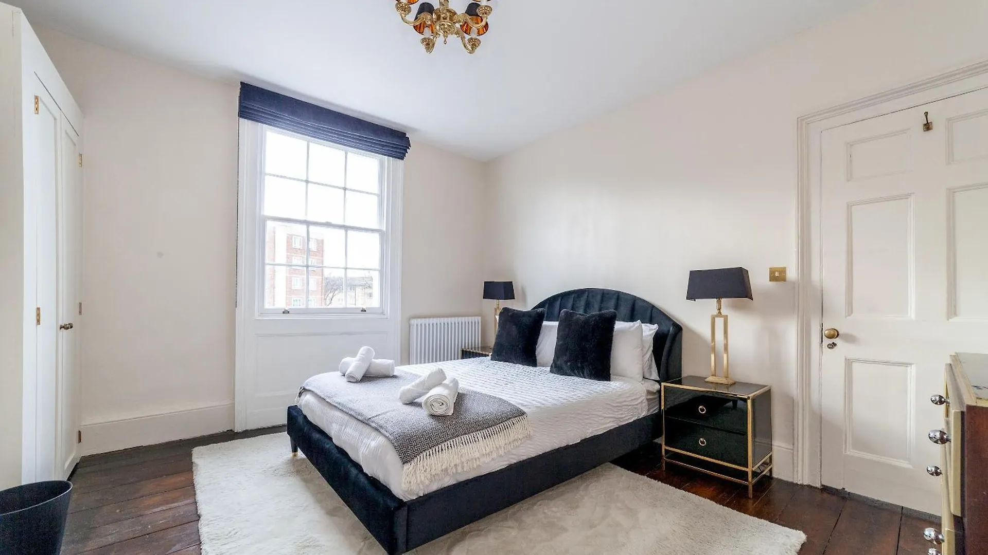 The New Cross Premier Rooms London Apartment