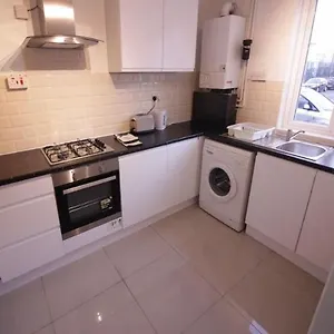 Double Near Canary Wharf 28 Homestay